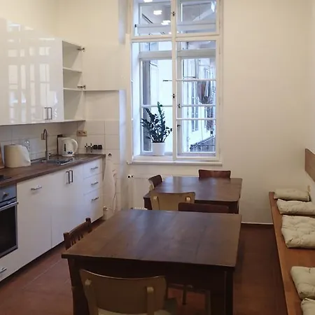 Vakantiehuis 150m2 Lux. Flat - Castle View, Breakfast Incl.