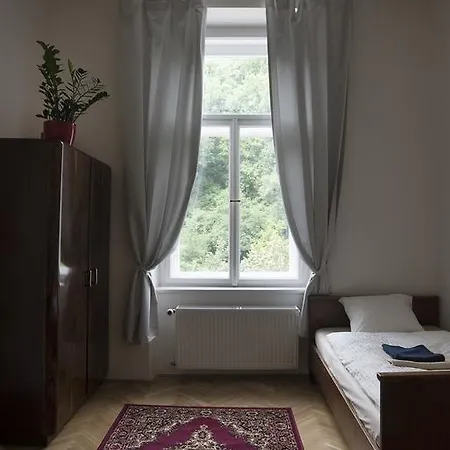 Vakantiehuis 150m2 Lux. Flat - Castle View, Breakfast Incl. *