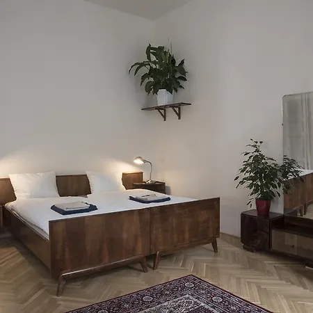 Holiday home 150m2 Lux. Flat - Castle View, Breakfast Incl.